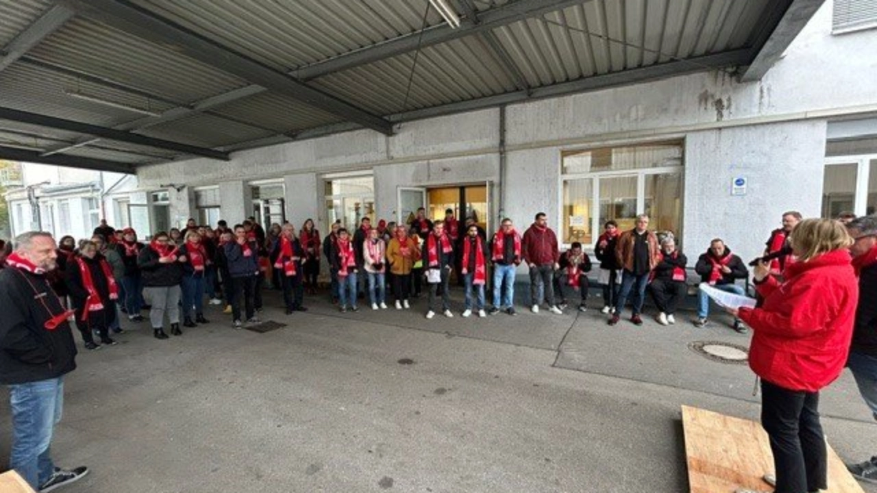 2024_11_11 Warnstreik Asteelflash