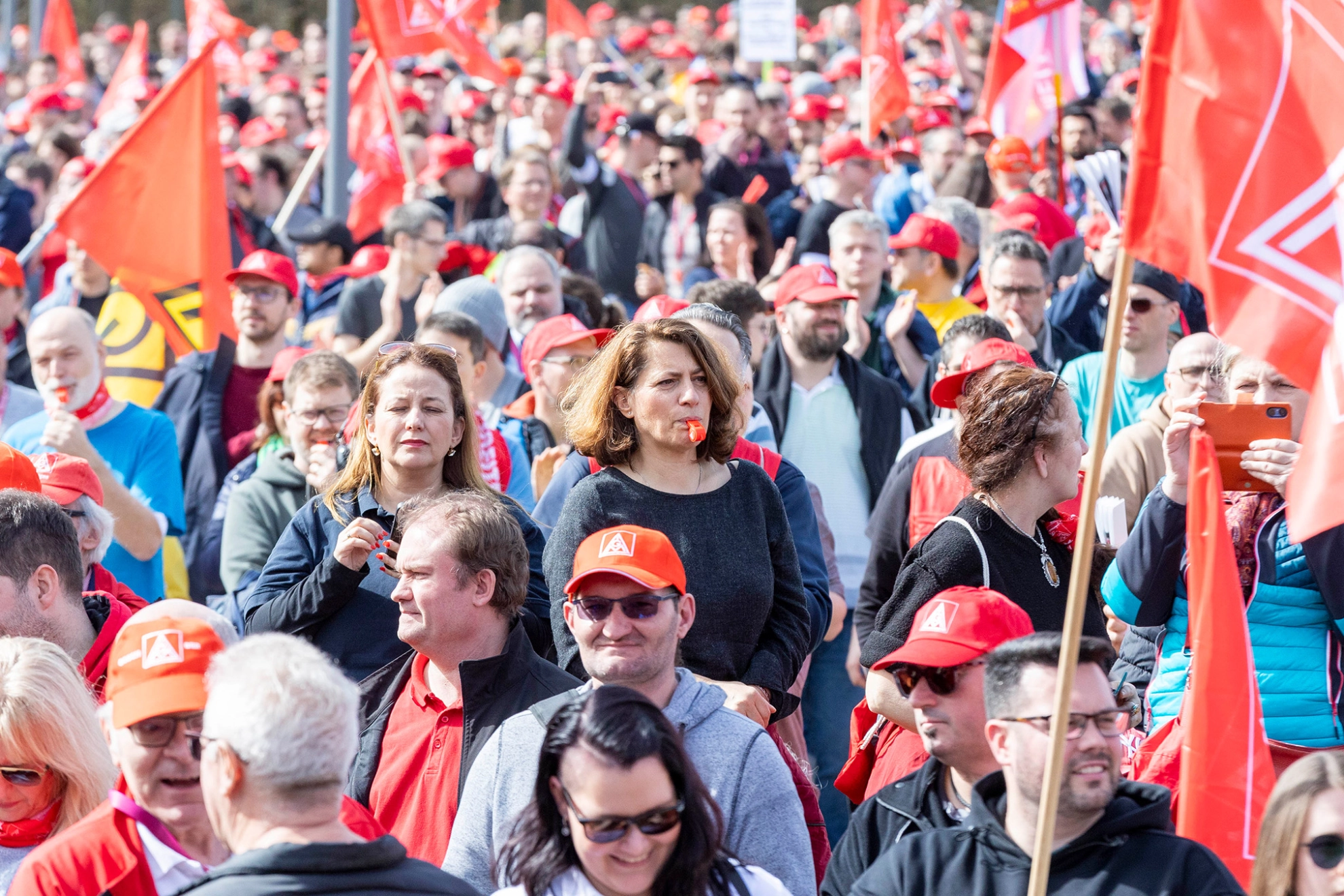 Beschäftigte von Bosch demonstrieren auf der Schillerhöhe
